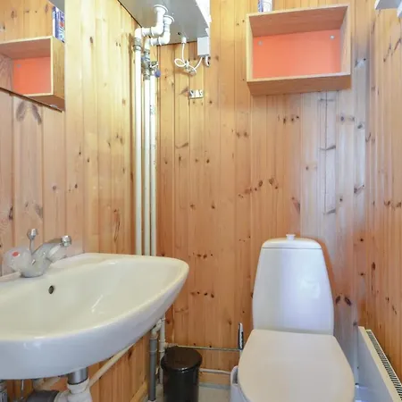 4 Bedroom Beautiful In Сasa de vacaciones